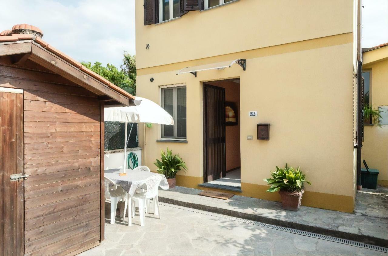 Vakantiehuis La Casina Gialla Independent House - Near The Walls